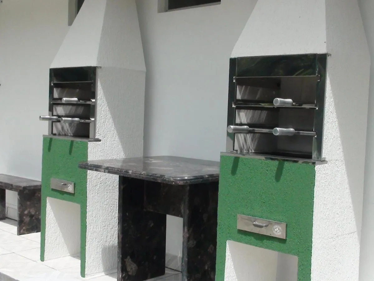 Praia 4 Ilhas Apartamento 1 Quarto A 60M Da Praia Ar Wifi Бомбиньяс Бразилия