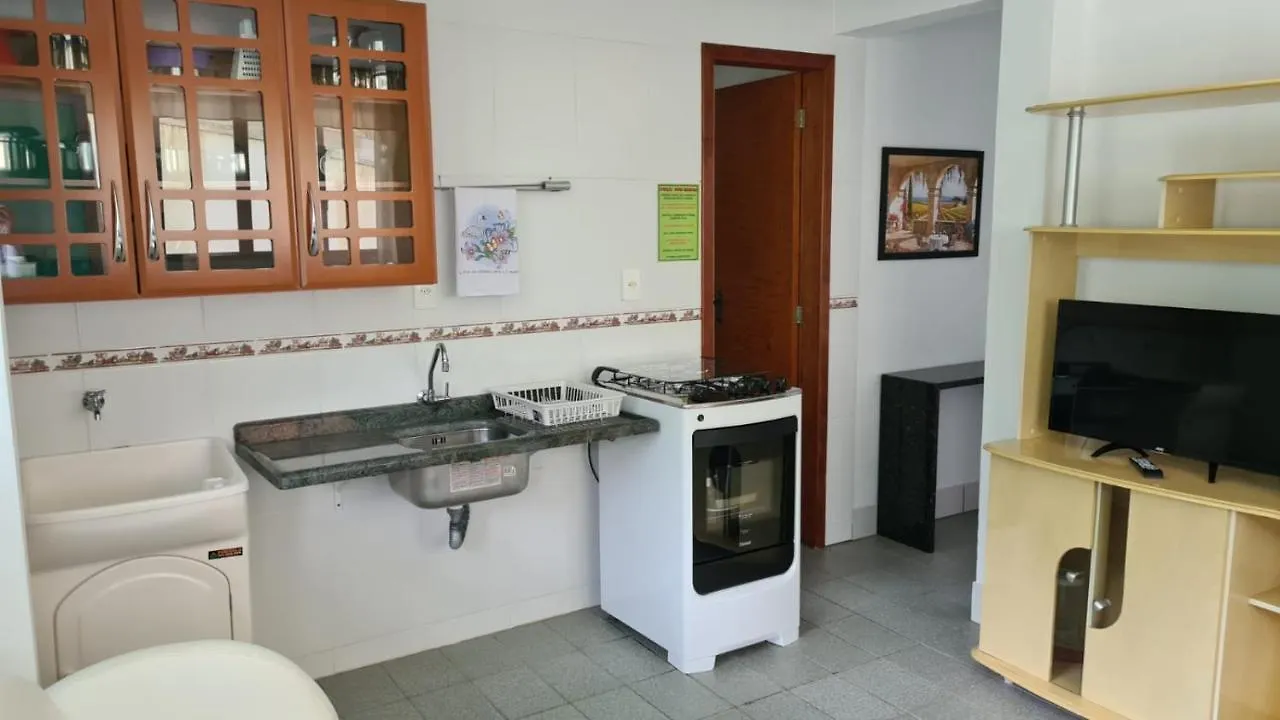 Апартаменты Praia 4 Ilhas Apartamento 1 Quarto A 60M Da Praia Ar Wifi Бомбиньяс