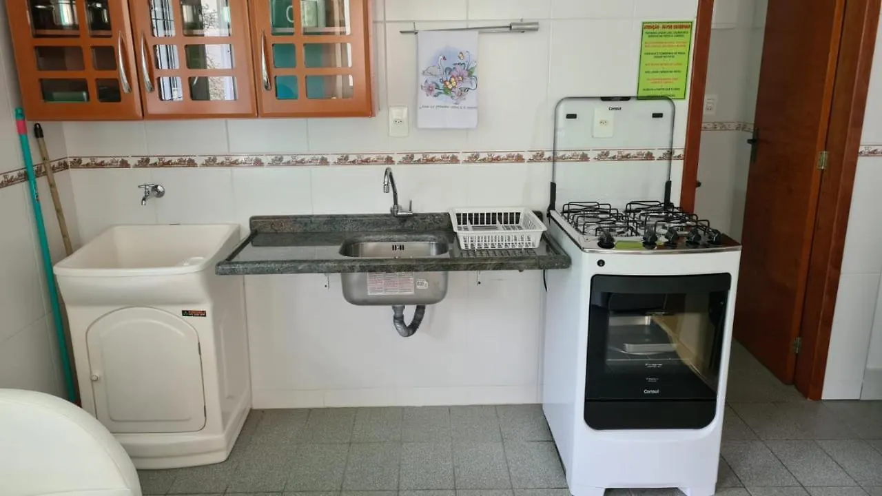 Praia 4 Ilhas Apartamento 1 Quarto A 60M Da Praia Ar Wifi Бомбиньяс
