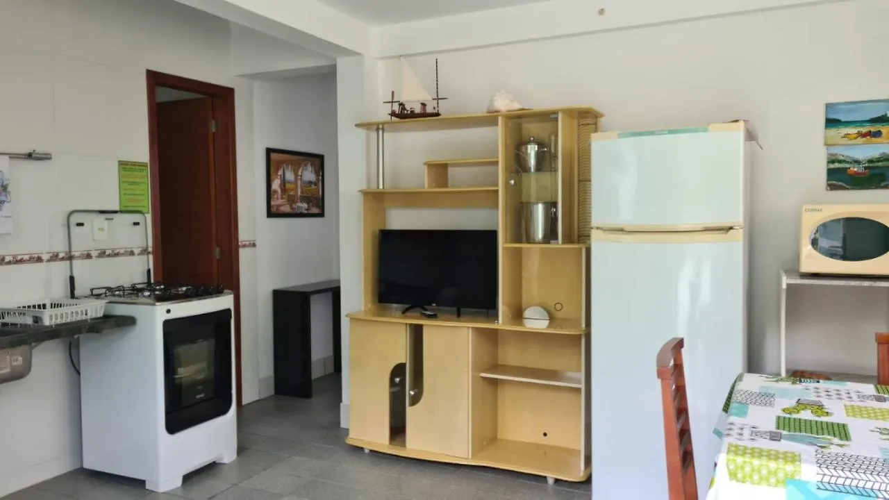 Praia 4 Ilhas Apartamento 1 Quarto A 60M Da Praia Ar Wifi Bombinhas Brasilien